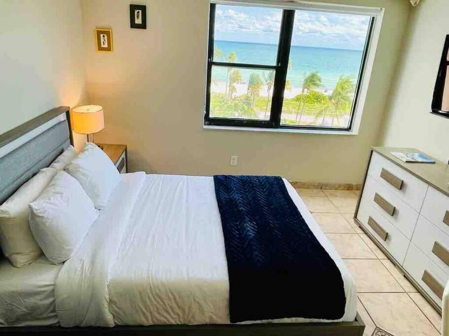 Chic Ocean Front Studio! Daire Miami Beach Dış mekan fotoğraf