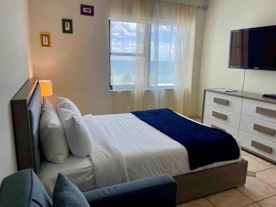 Chic Ocean Front Studio! Daire Miami Beach Dış mekan fotoğraf